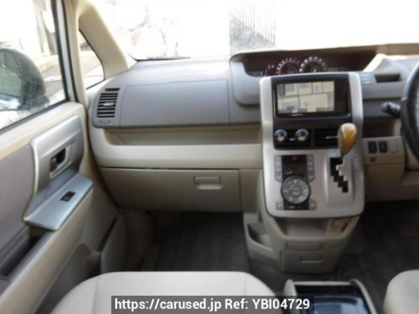 Used 2009 AT toyota noah ZRR70W Image[17]