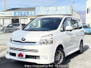 Toyota Voxy DBA-ZRR70W