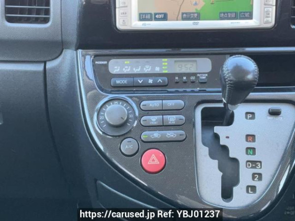 Used 2005 AT toyota wish ZNE14G Image[24]