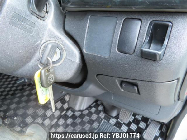 Used 2005 AT toyota hiace-van TRH200V Image[26]