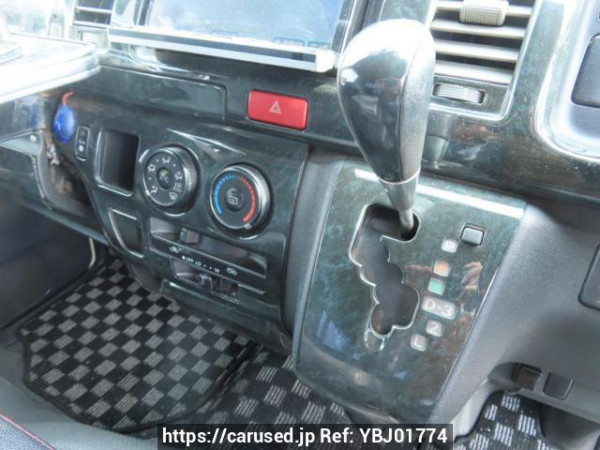 Used 2005 AT toyota hiace-van TRH200V Image[31]