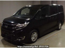Toyota Noah ZWR80G