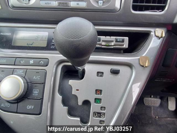 Used 2005 AT toyota wish ZNE10G Image[25]