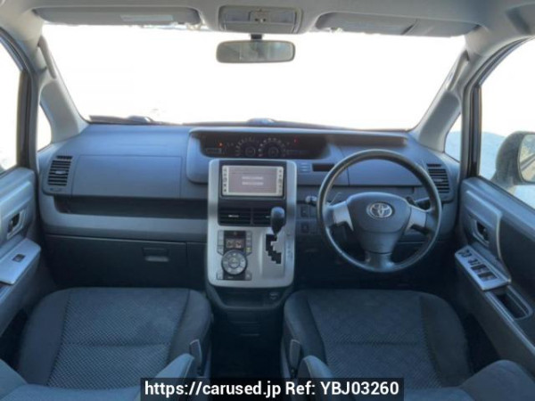 Used 2010 AT toyota noah ZRR75W Image[17]