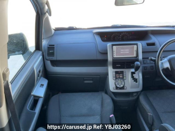Used 2010 AT toyota noah ZRR75W Image[18]