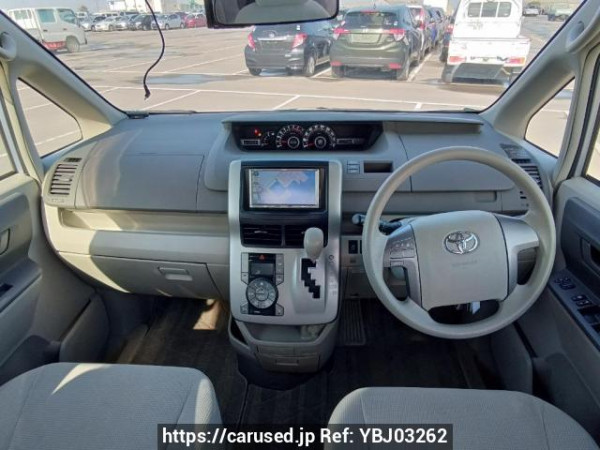 Used 2009 AT toyota noah ZRR70G Image[19]