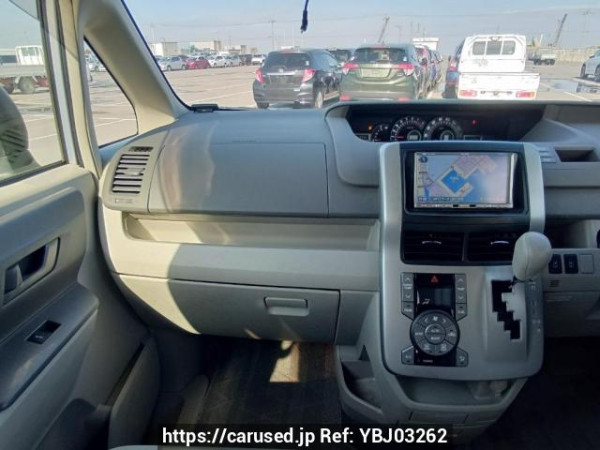 Used 2009 AT toyota noah ZRR70G Image[20]