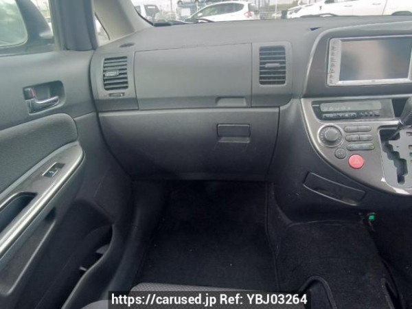 Used 2005 AT toyota wish ZNE14G Image[19]