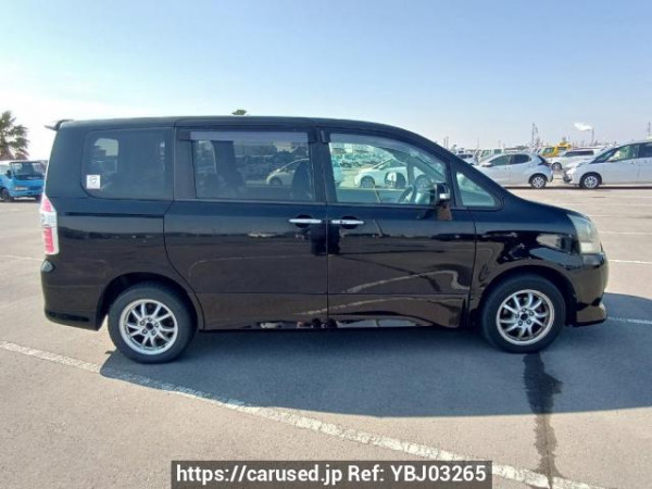 Used 2009 AT toyota noah ZRR75W Image[7]