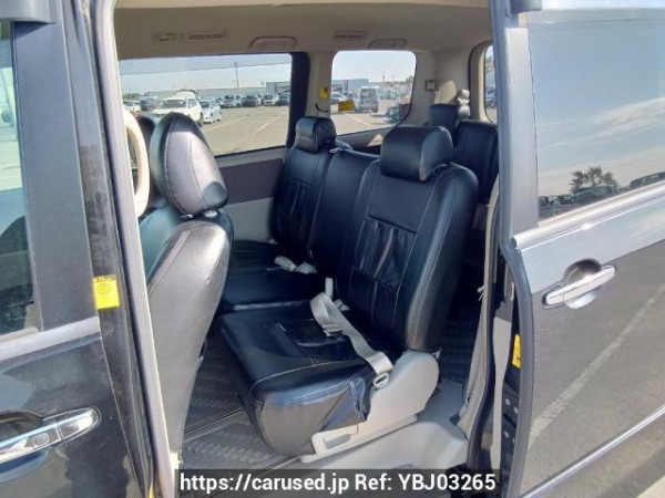 Used 2009 AT toyota noah ZRR75W Image[16]