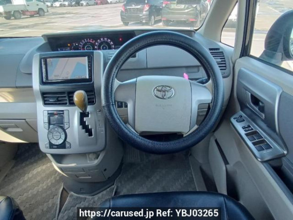 Used 2009 AT toyota noah ZRR75W Image[21]