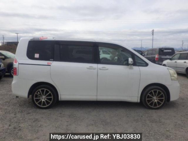 Used 2007 AT toyota noah ZRR70G Image[7]