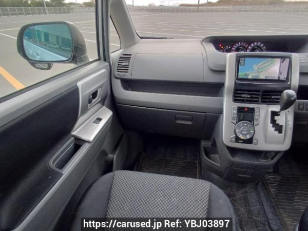 Used 2009 AT toyota noah ZRR70W Image[19]