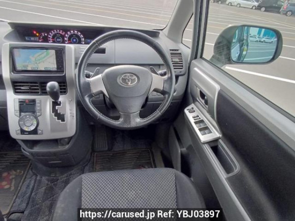 Used 2009 AT toyota noah ZRR70W Image[20]
