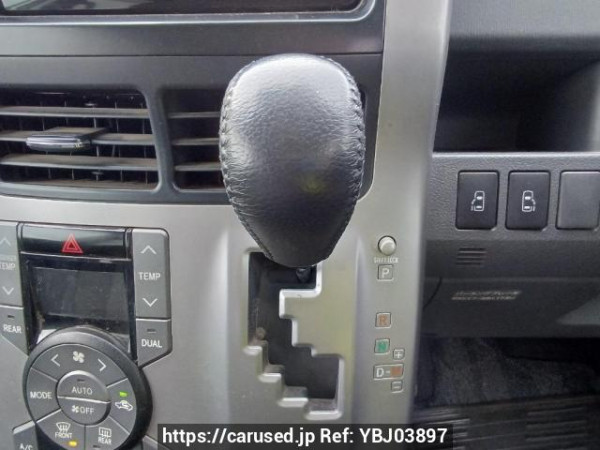 Used 2009 AT toyota noah ZRR70W Image[26]