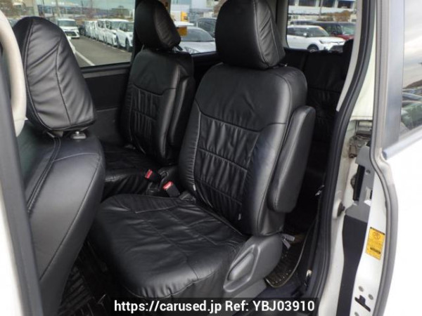 Used 2010 AT toyota noah ZRR75W Image[12]