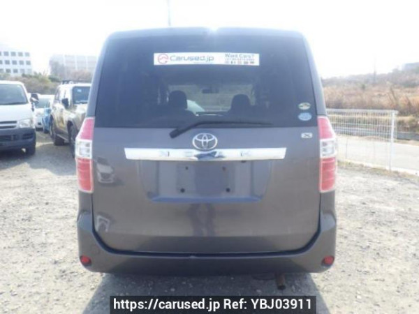Used 2009 AT toyota noah ZRR75G Image[5]
