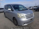 Toyota Noah ZRR70G