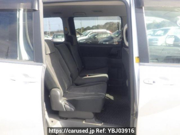 Used 2007 AT toyota noah ZRR70G Image[14]