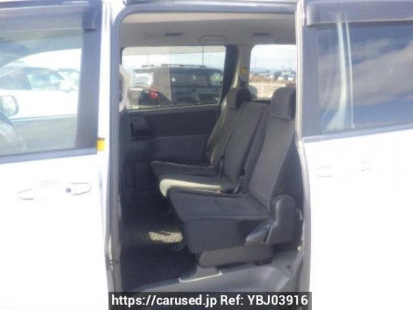 Used 2007 AT toyota noah ZRR70G Image[15]