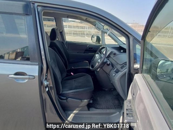 Used 2009 AT toyota noah ZRR70G Image[13]