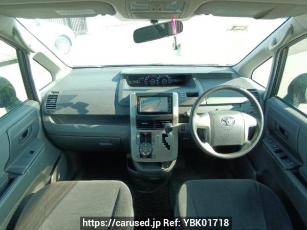 Used 2009 AT toyota noah ZRR70G Image[18]