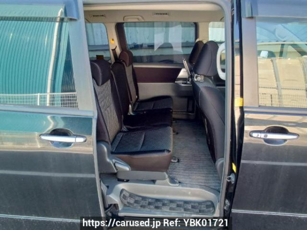 Used 2009 AT toyota noah ZRR70W Image[15]