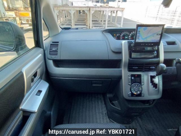 Used 2009 AT toyota noah ZRR70W Image[20]