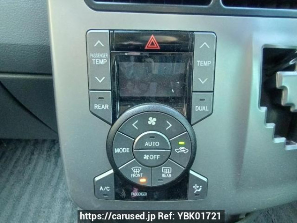 Used 2009 AT toyota noah ZRR70W Image[25]