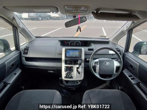 Used 2010 AT toyota noah ZRR70G Image[18]