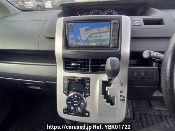Used 2010 AT toyota noah ZRR70G Image[22]