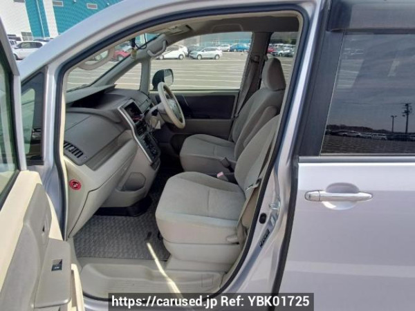 Used 2010 AT toyota noah ZRR70G Image[14]
