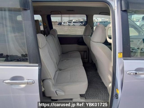 Used 2010 AT toyota noah ZRR70G Image[15]