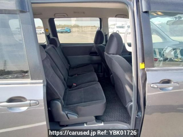Used 2008 AT toyota noah ZRR70G Image[15]