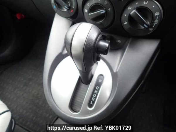 Used 2009 AT mazda demio DE3FS Image[17]