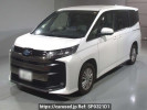 Toyota Noah ZWR95W
