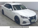 Toyota Crown Hybrid AWS210