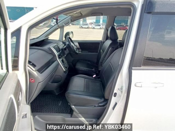 Used 2009 AT toyota noah ZRR70W Image[14]