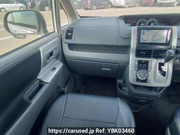 Used 2009 AT toyota noah ZRR70W Image[19]