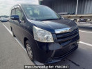 Toyota Noah ZRR70G