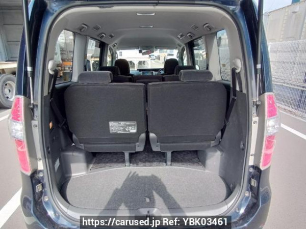 Used 2007 AT toyota noah ZRR70G Image[8]