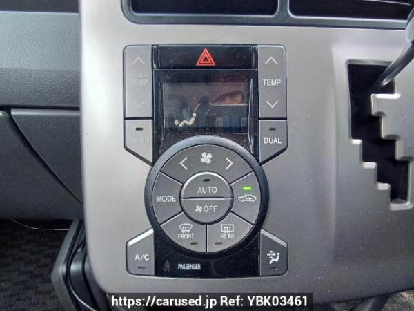 Used 2007 AT toyota noah ZRR70G Image[24]