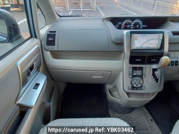 Used 2009 AT toyota noah ZRR75G Image[19]