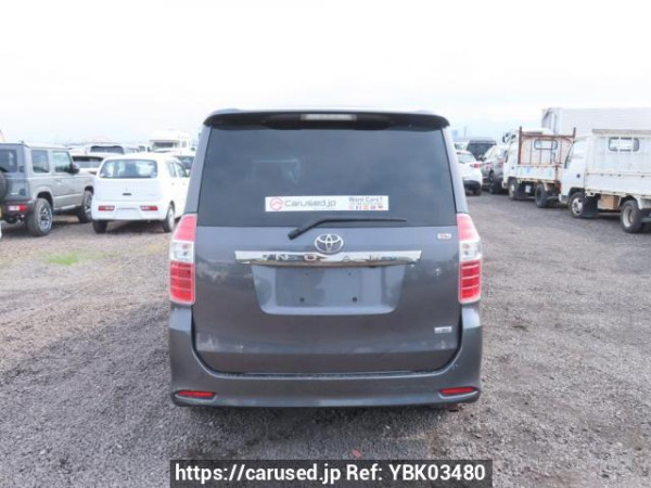 Used 2008 AT toyota noah ZRR70W Image[5]