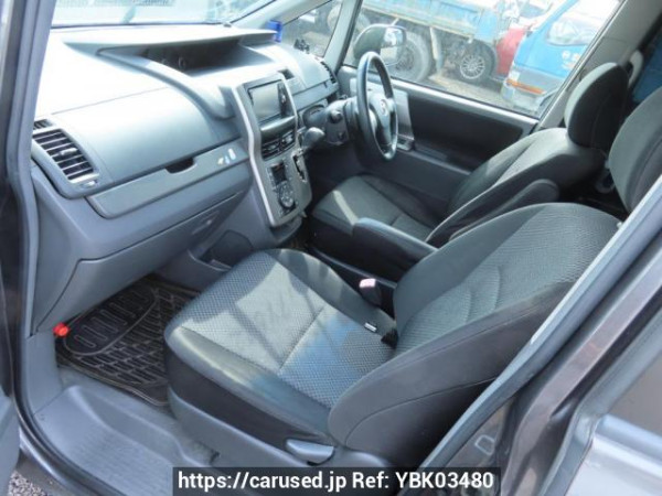 Used 2008 AT toyota noah ZRR70W Image[16]