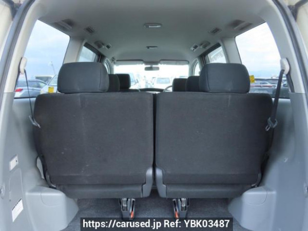 Used 2005 AT toyota noah AZR60G Image[9]