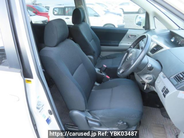 Used 2005 AT toyota noah AZR60G Image[15]
