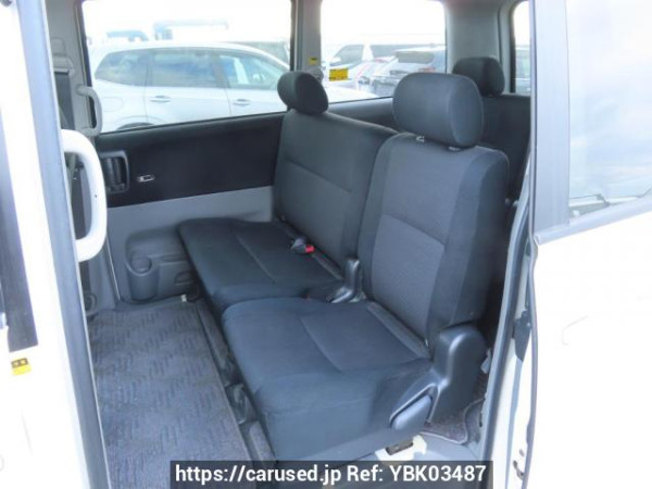 Used 2005 AT toyota noah AZR60G Image[21]