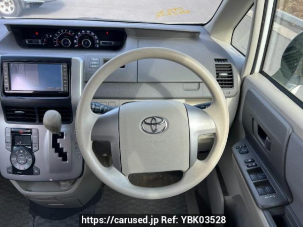 Used 2008 AT toyota noah ZRR70G Image[18]