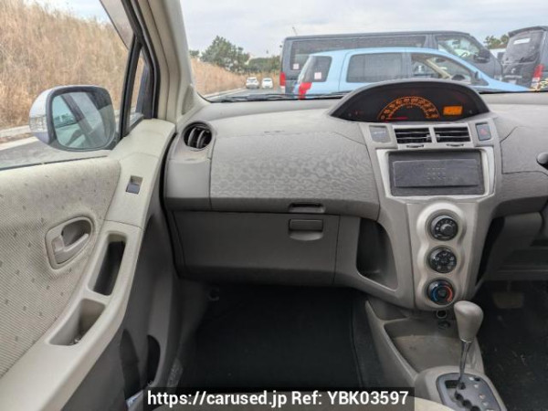 Used 2011 AT toyota vitz SCP90 Image[16]